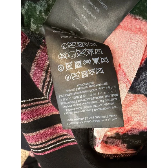 Guess Los Angeles Plaid Floral Blouse Womens XL Black Pink Button Down - Picture 9 of 10